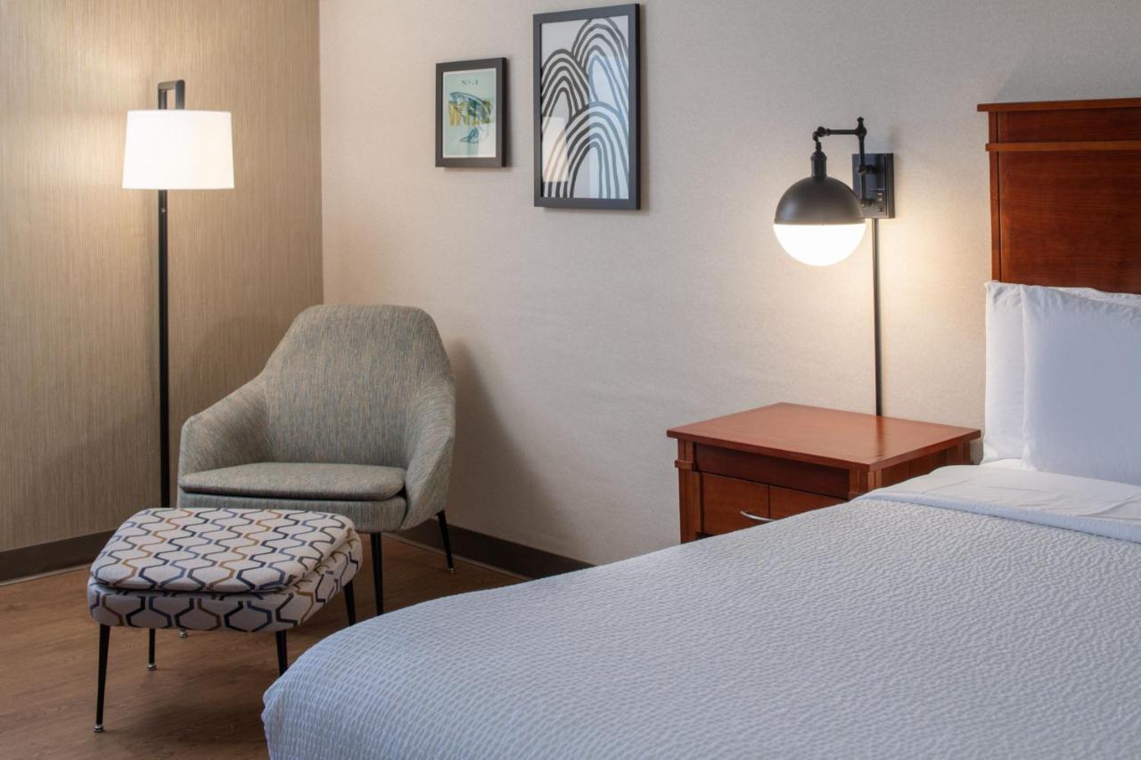 Four Points By Sheraton Bellingham Hotel & Conference Center Exterior photo